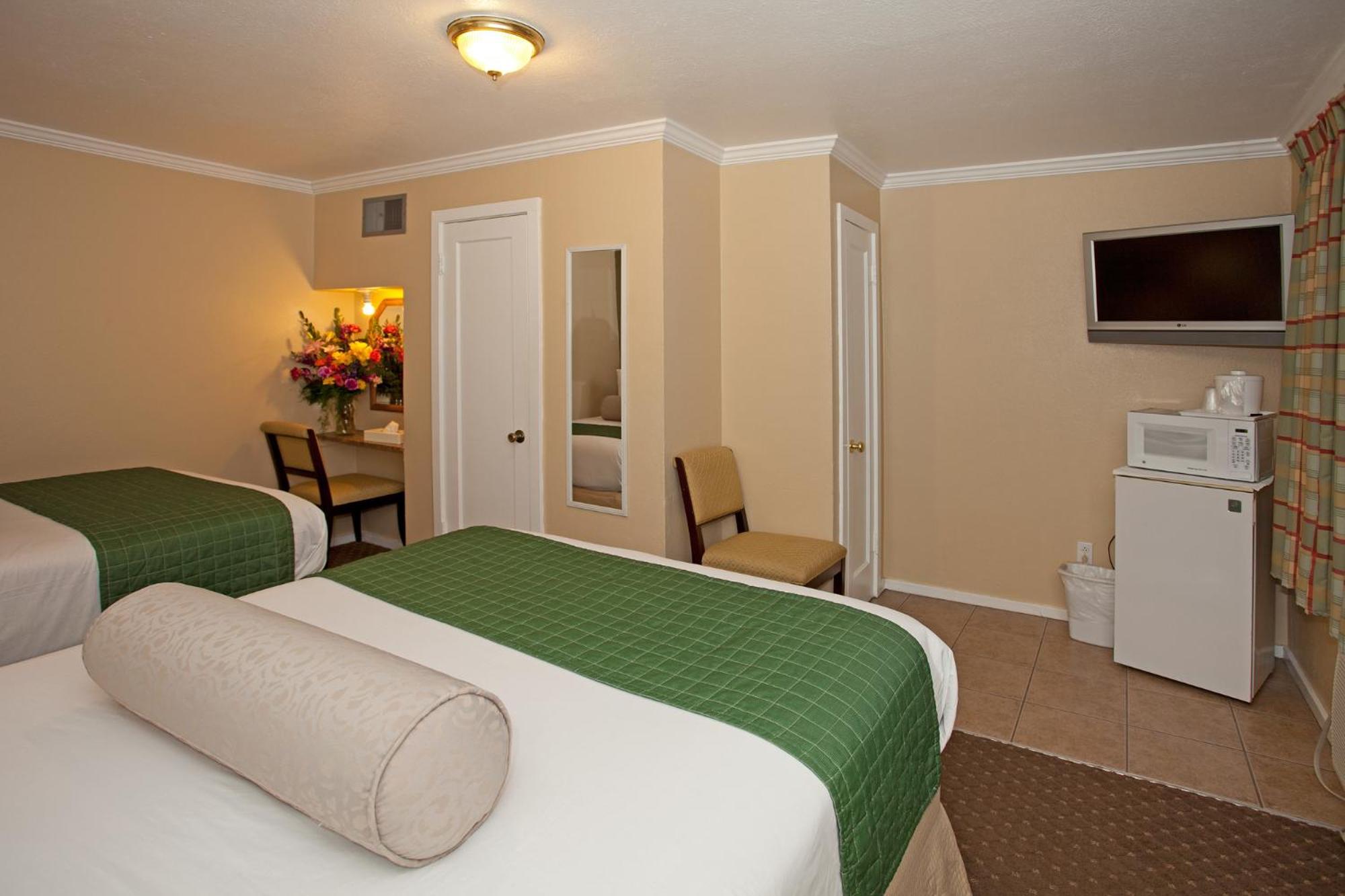Traveler'S Inn Williams, Ca Modern Renovated Hotel الغرفة الصورة
